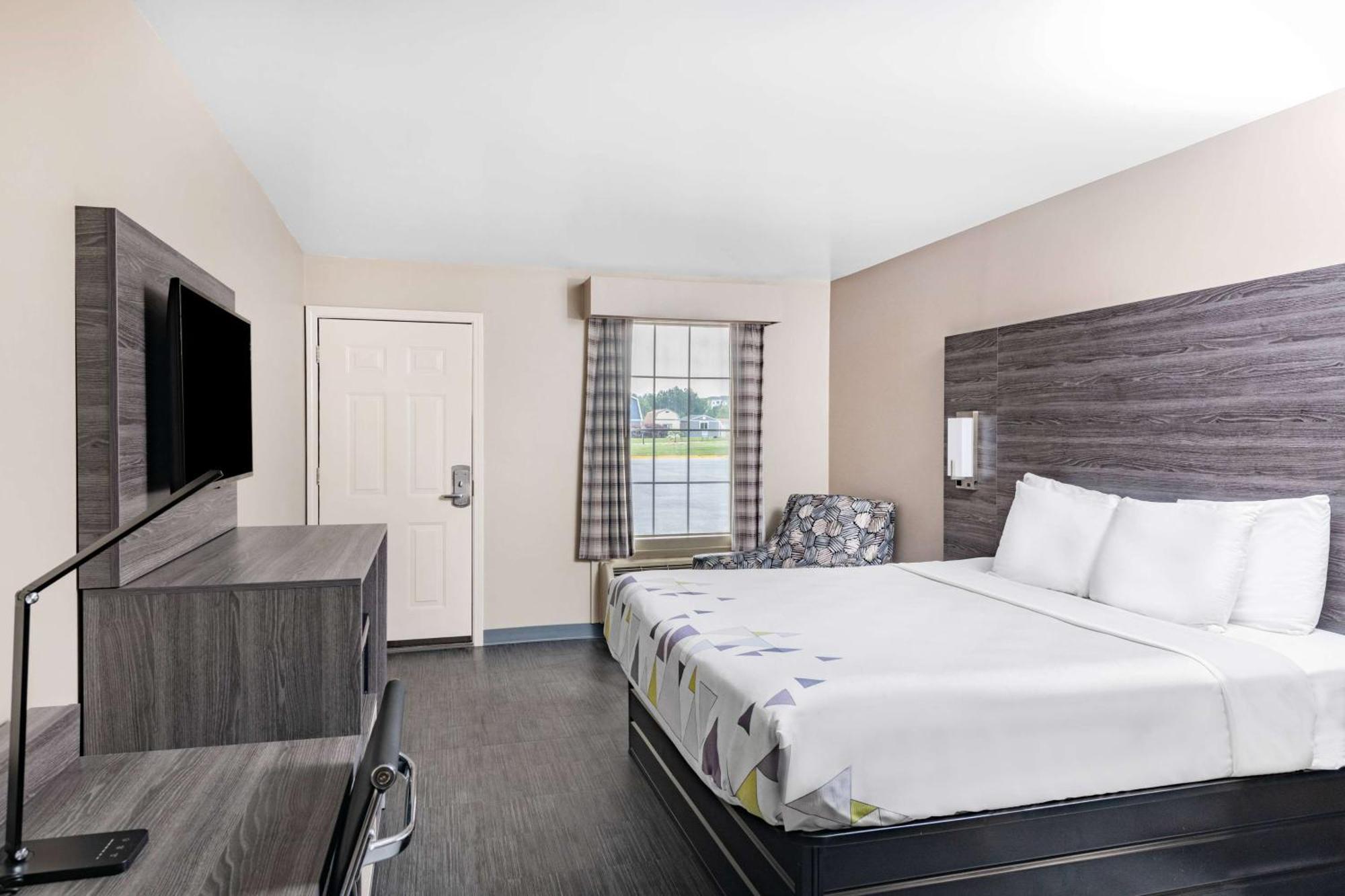 Baymont By Wyndham Commerce Ga Near Tanger Outlets Mall Extérieur photo