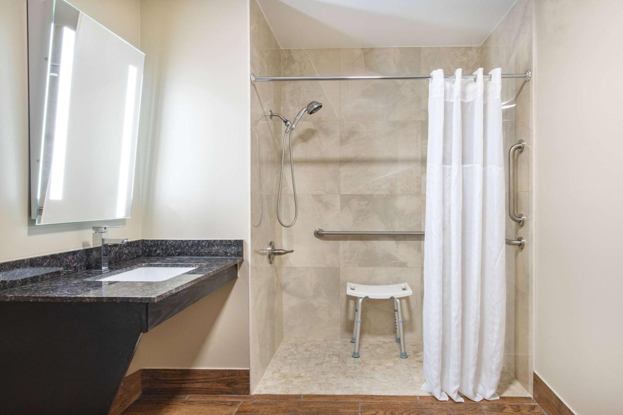 Baymont By Wyndham Commerce Ga Near Tanger Outlets Mall Extérieur photo