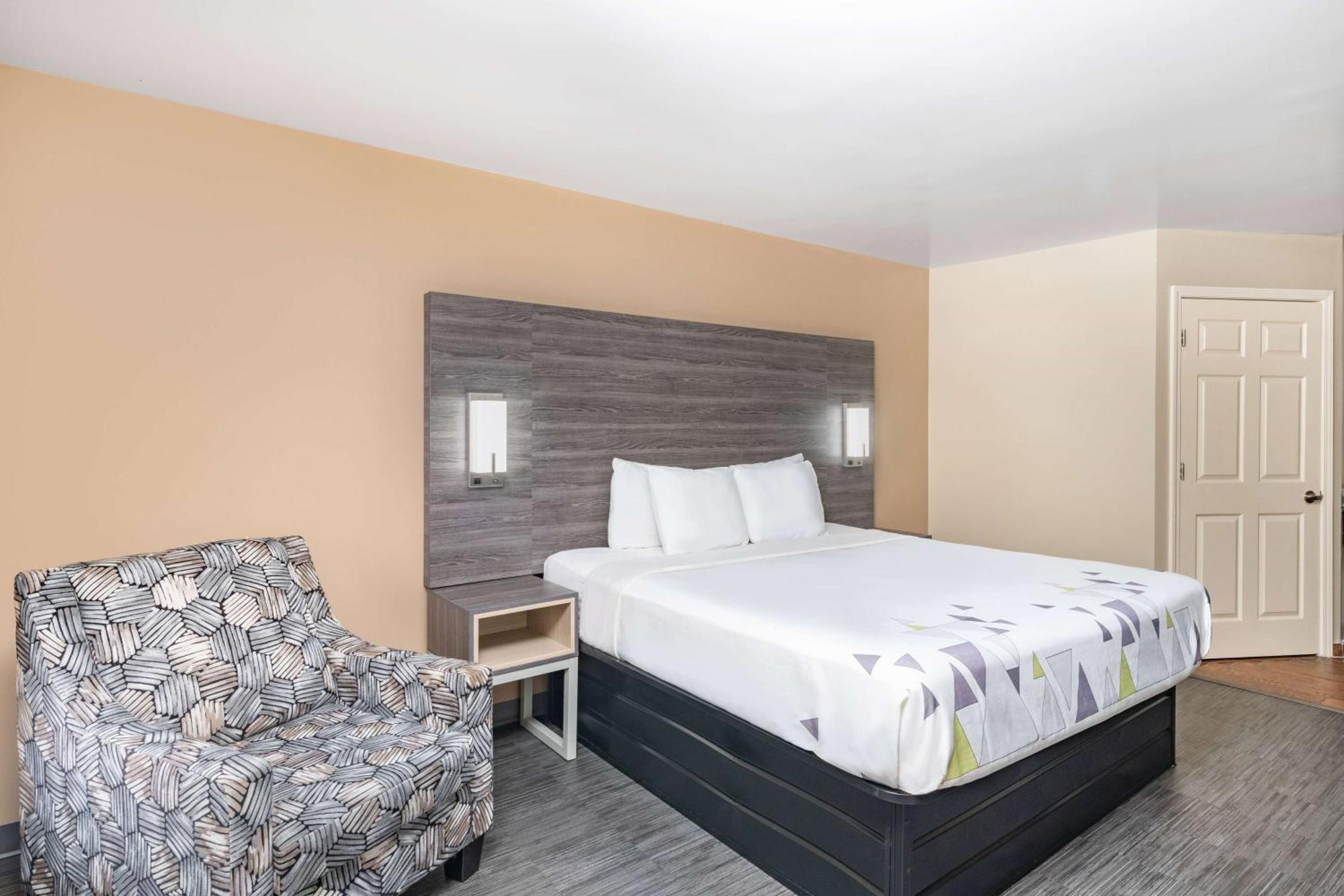 Baymont By Wyndham Commerce Ga Near Tanger Outlets Mall Extérieur photo