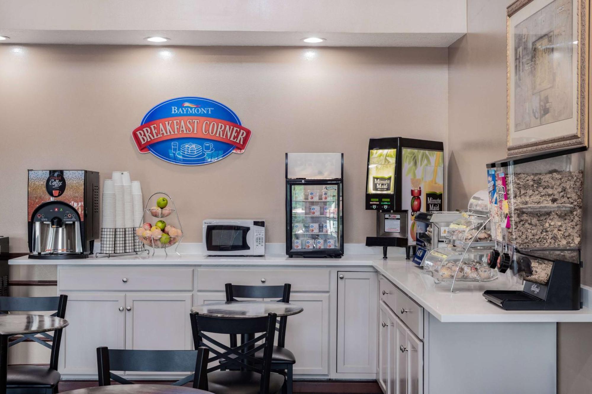 Baymont By Wyndham Commerce Ga Near Tanger Outlets Mall Extérieur photo