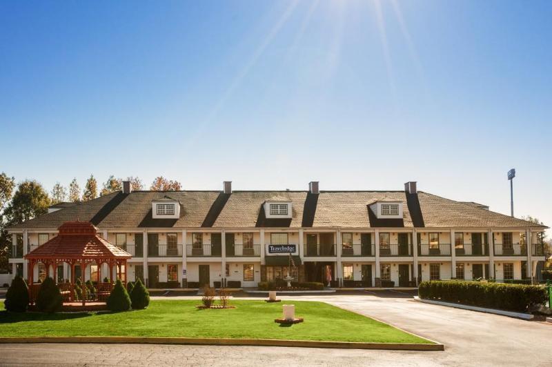 Baymont By Wyndham Commerce Ga Near Tanger Outlets Mall Extérieur photo