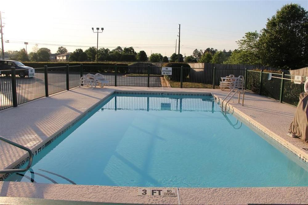 Baymont By Wyndham Commerce Ga Near Tanger Outlets Mall Extérieur photo