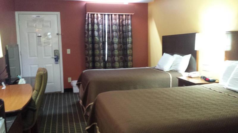 Baymont By Wyndham Commerce Ga Near Tanger Outlets Mall Extérieur photo