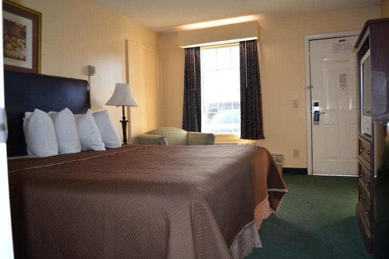 Baymont By Wyndham Commerce Ga Near Tanger Outlets Mall Extérieur photo